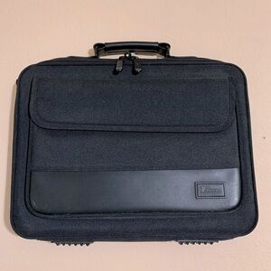 Targus • Black Classic Briefcase Messenger Carry Case Laptop Bag